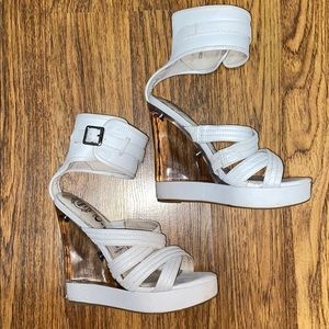 Iconic Jeffrey Campbell heels. Size 6.